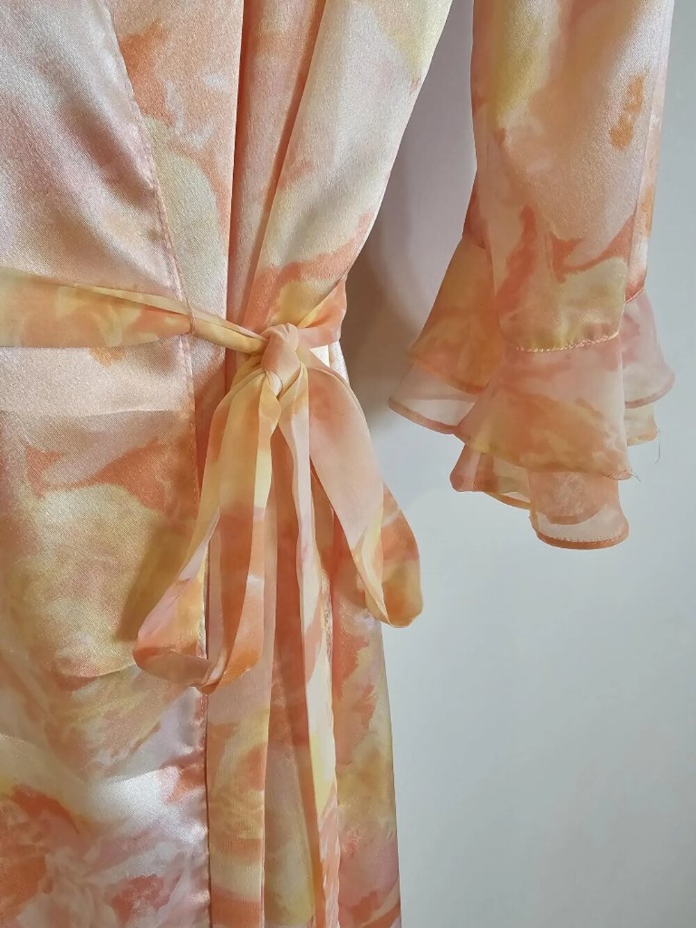 Romantic 1990s Vintage Oscar de la Renta Pink Label Peignoir Set